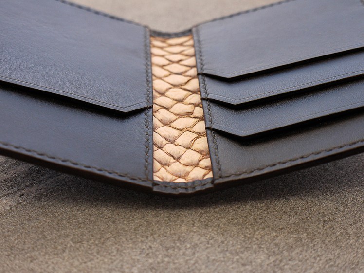 Porte carte de crédit en cuir de Zébu - Izaho Madagascar 2