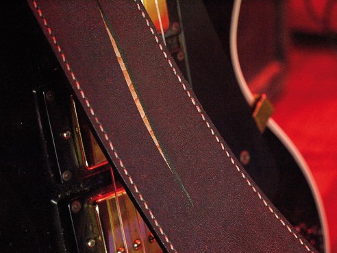 Sangle de guitare en cuir de zébu, Madagascar, Izaho 7