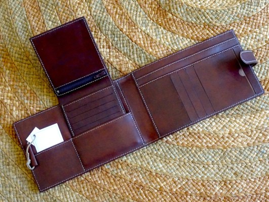 le-%222-en-1%22-de-m-tom-commande-sur-mesure-maroquinerie-izaho-1