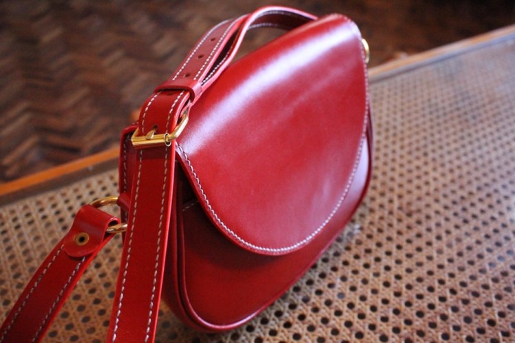 sac-bandouilere-femme-maroquinerie-izaho-madagascar-11